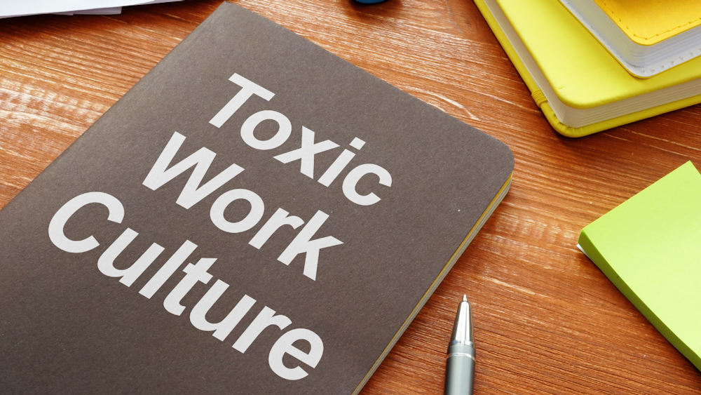 6 Warning Signs of a Toxic School Culture