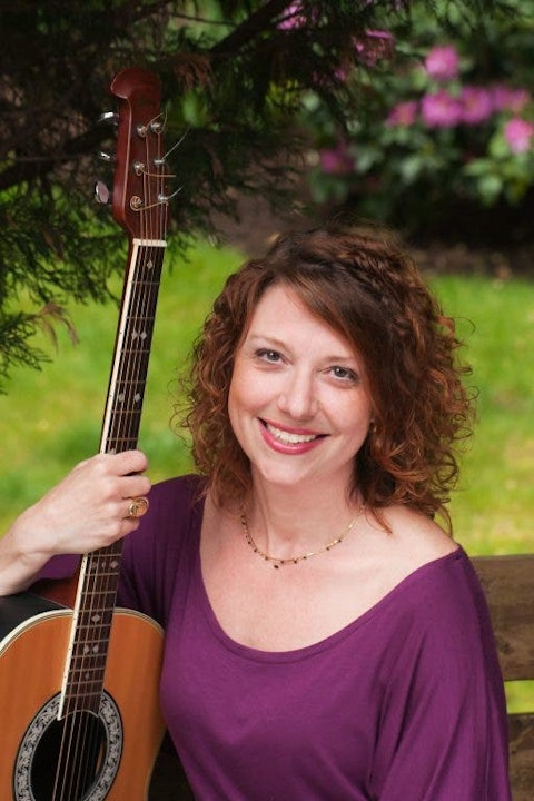 Stephanie Phillips, Singer-Songwriter-Musician Image