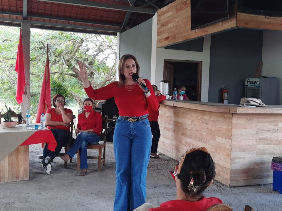 Asamblea Nacional desafora a la diputada María Fernanda Flores