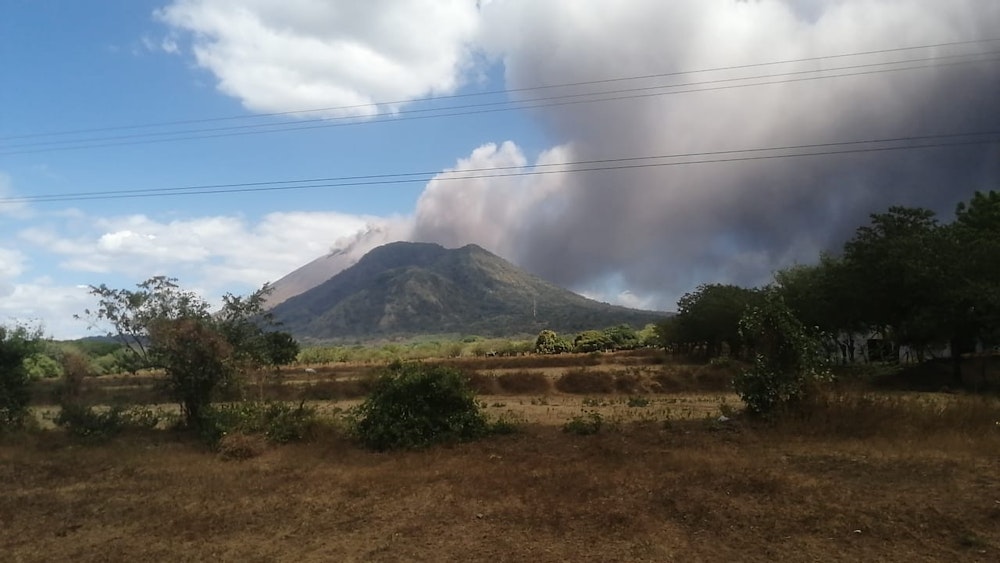 Vicepresidenta de Nicaragua minimiza explosión del volcán San Cristóbal