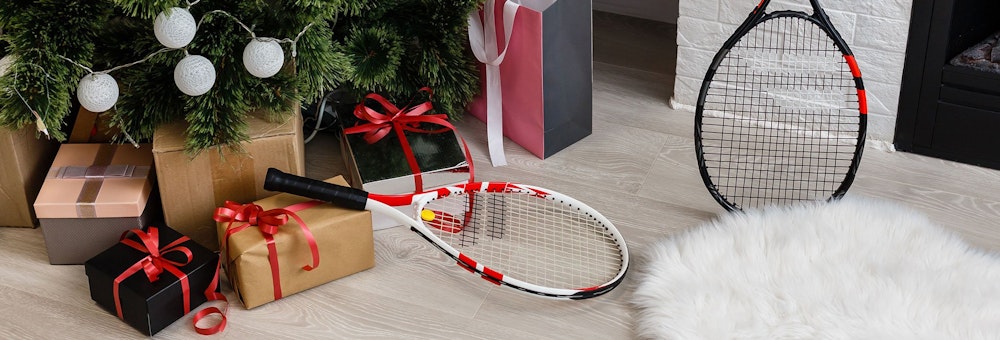 Last minute holiday gifts for tennis players